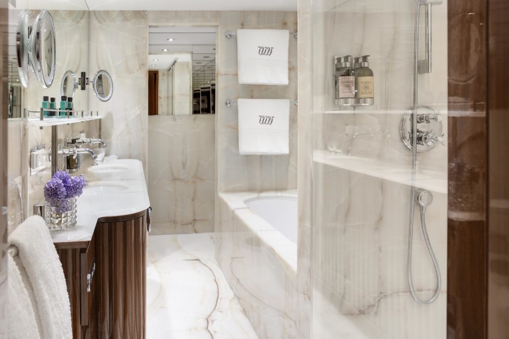 UW_JDV_Bath_Suite401_4593