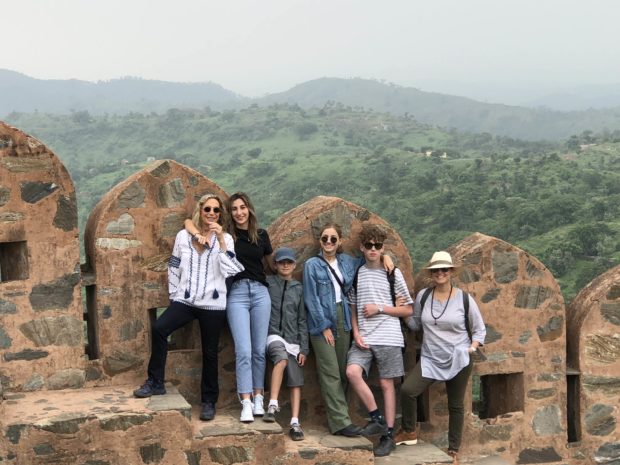Family-at-Kumbhalgarh-Fort
