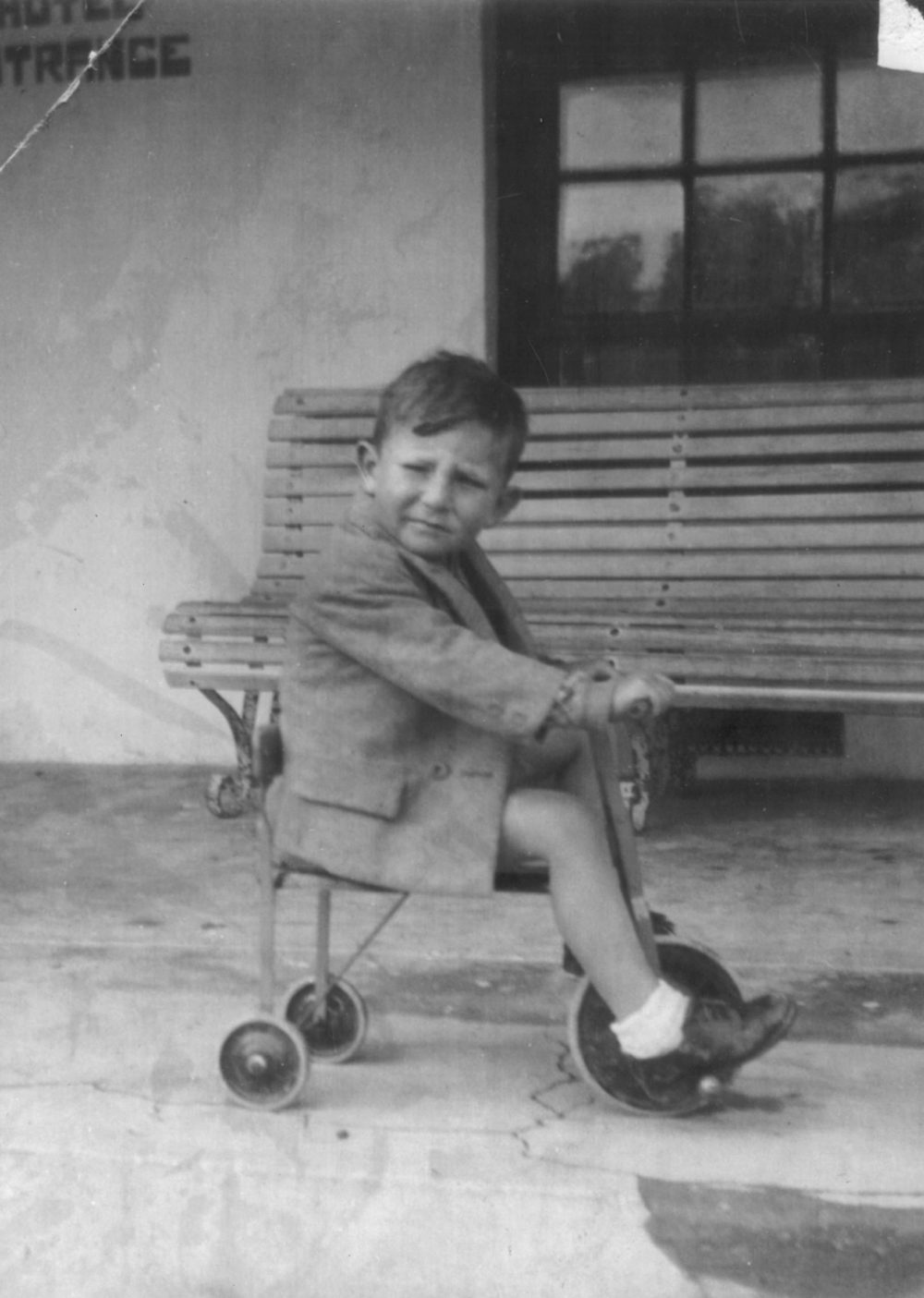 Stanley Tollman on Patio at Paternoster Hotel